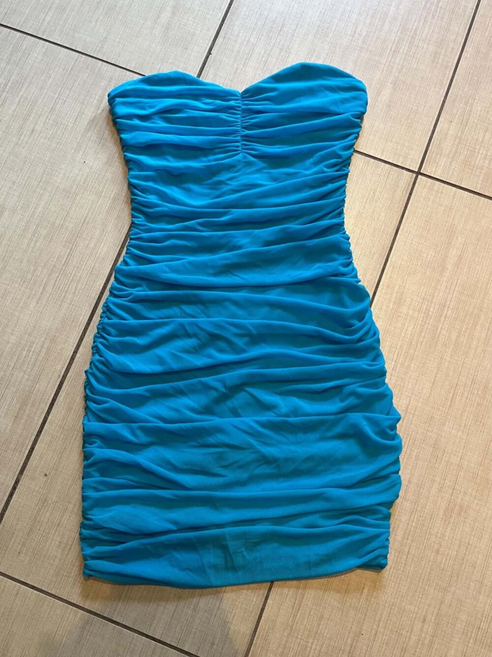 Bright blue runched bodycon cocktail dress